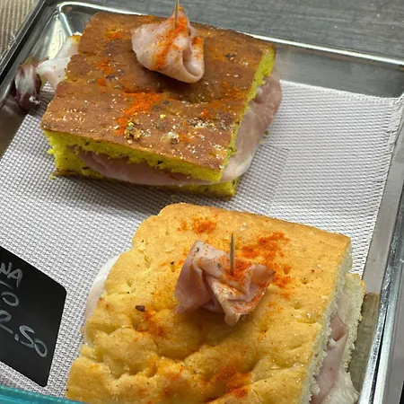 Charm Bed and Breakfast 3*