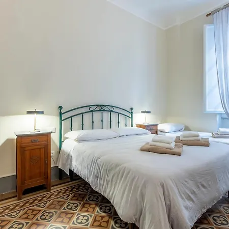 Charm Bed and Breakfast Λούκα