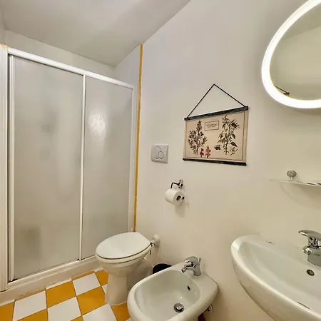 Charm לינה וארוחת בוקר 3*
