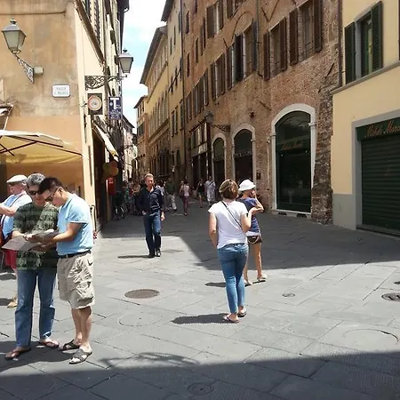 Charm Lucca